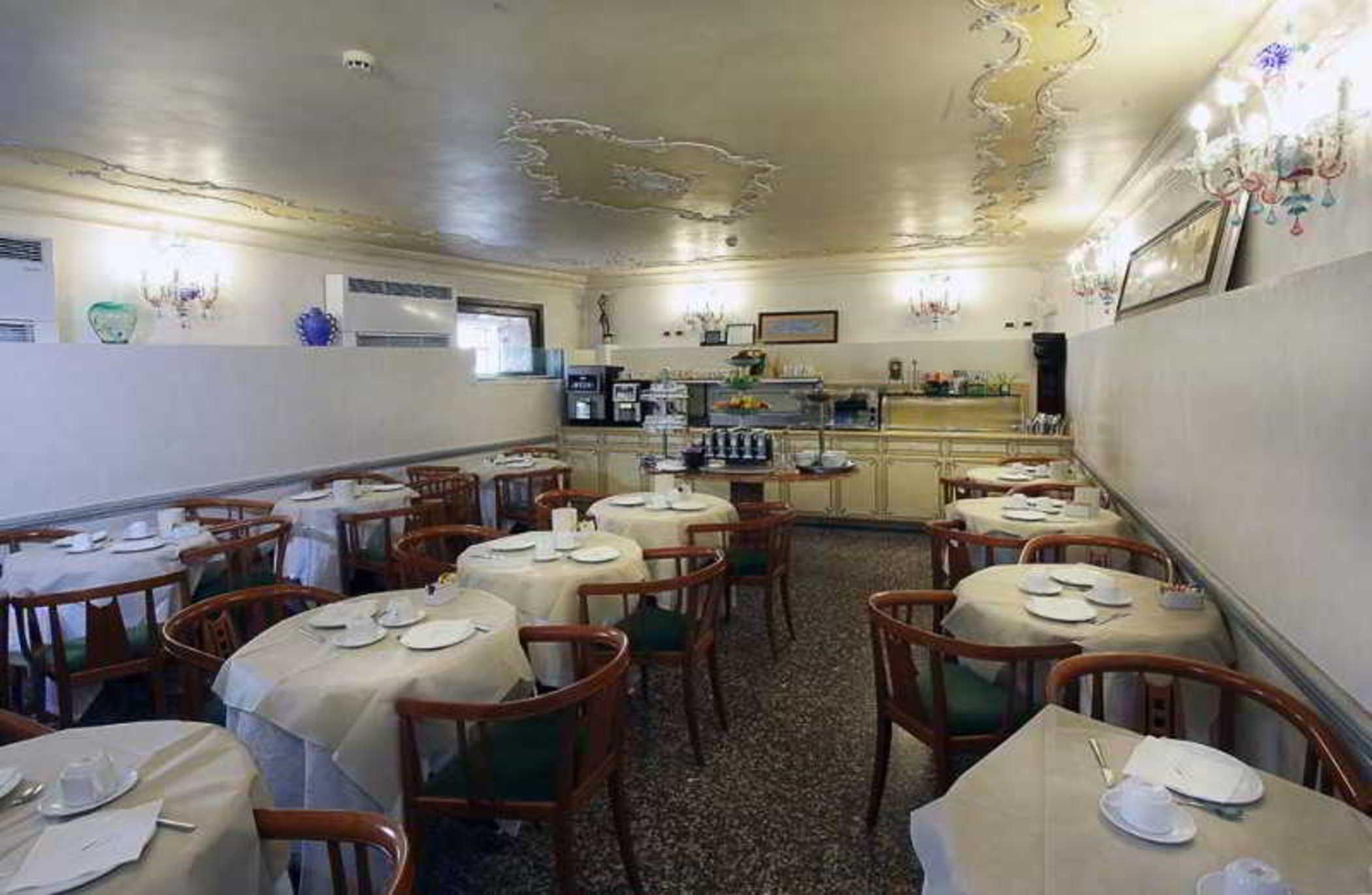Hotel San Moisè Venezia Esterno foto