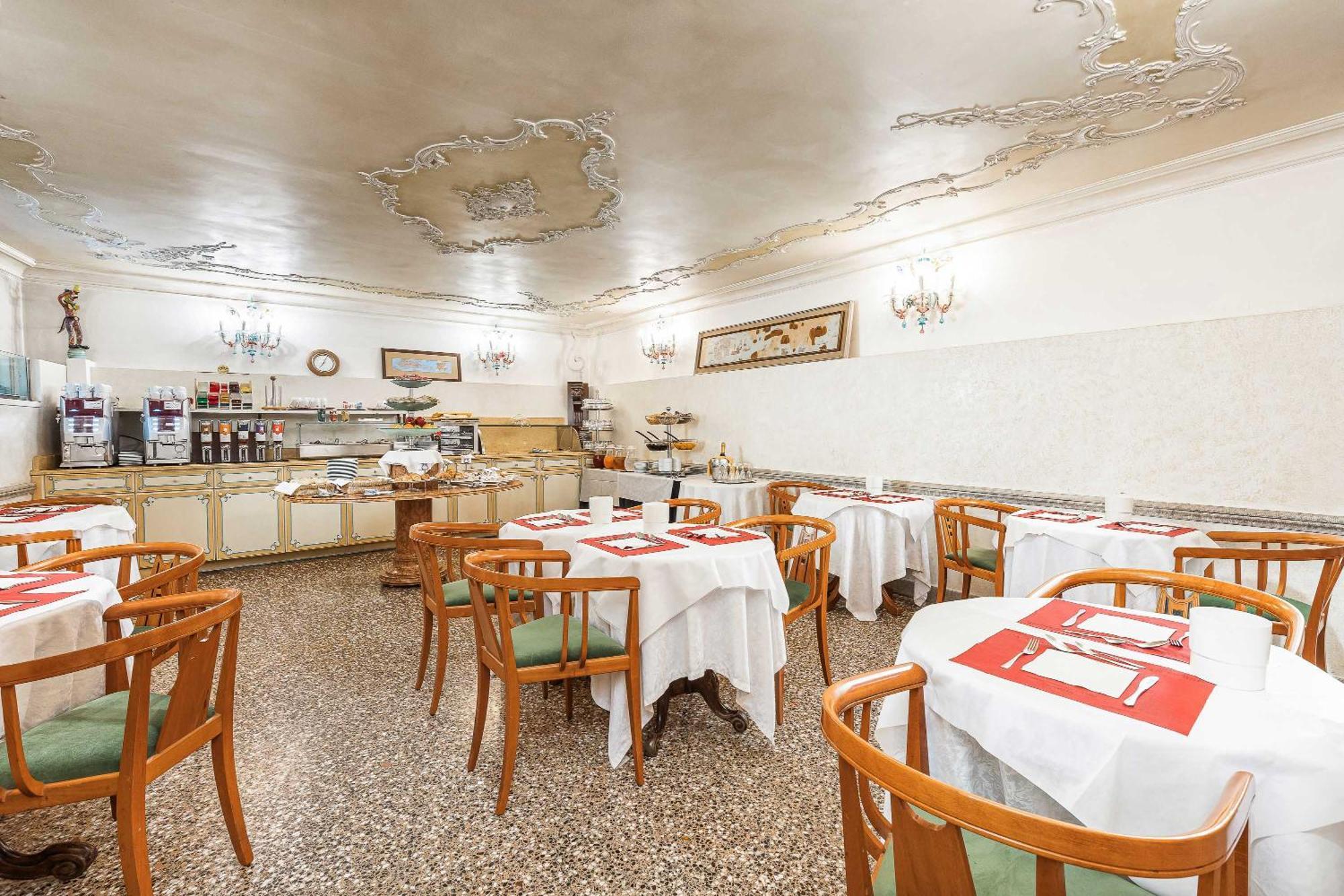 Hotel San Moisè Venezia Esterno foto