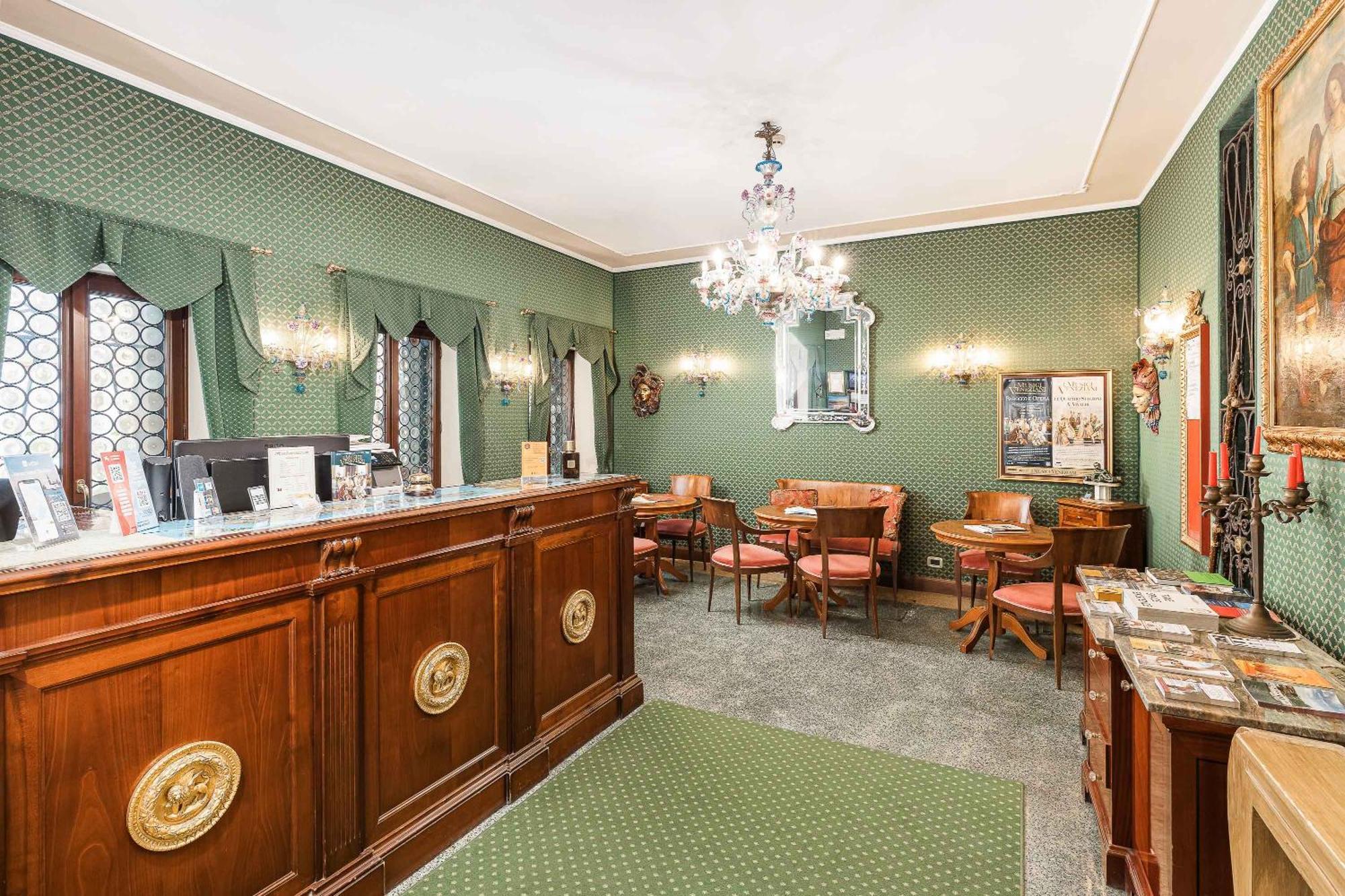 Hotel San Moisè Venezia Esterno foto