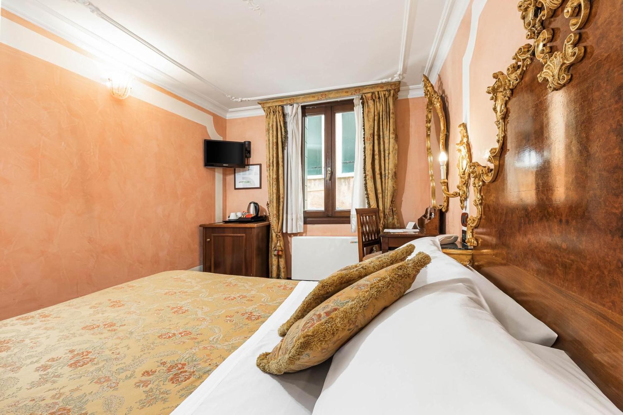 Hotel San Moisè Venezia Esterno foto