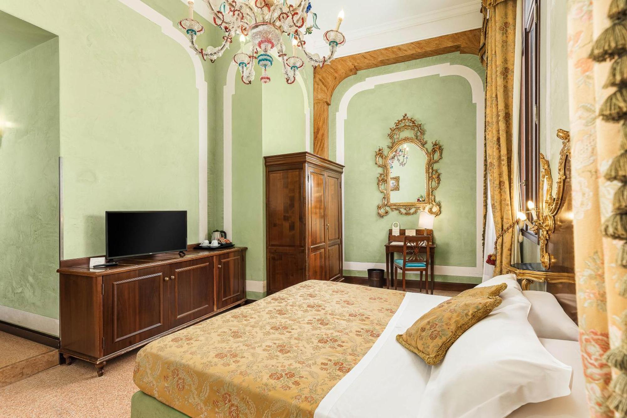 Hotel San Moisè Venezia Esterno foto