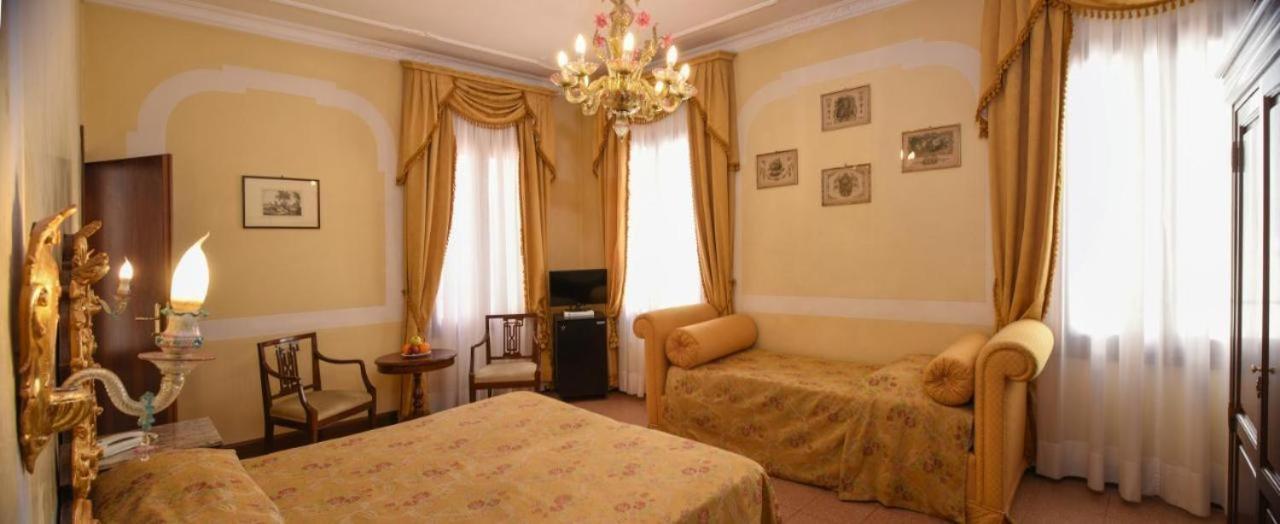 Hotel San Moisè Venezia Esterno foto