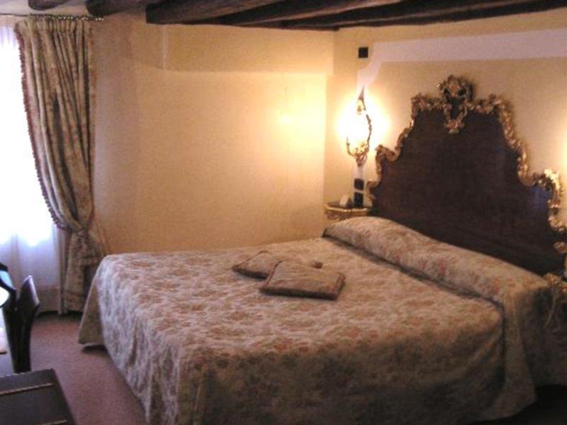 Hotel San Moisè Venezia Esterno foto
