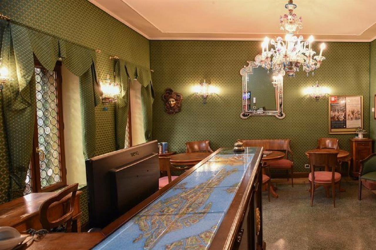 Hotel San Moisè Venezia Esterno foto