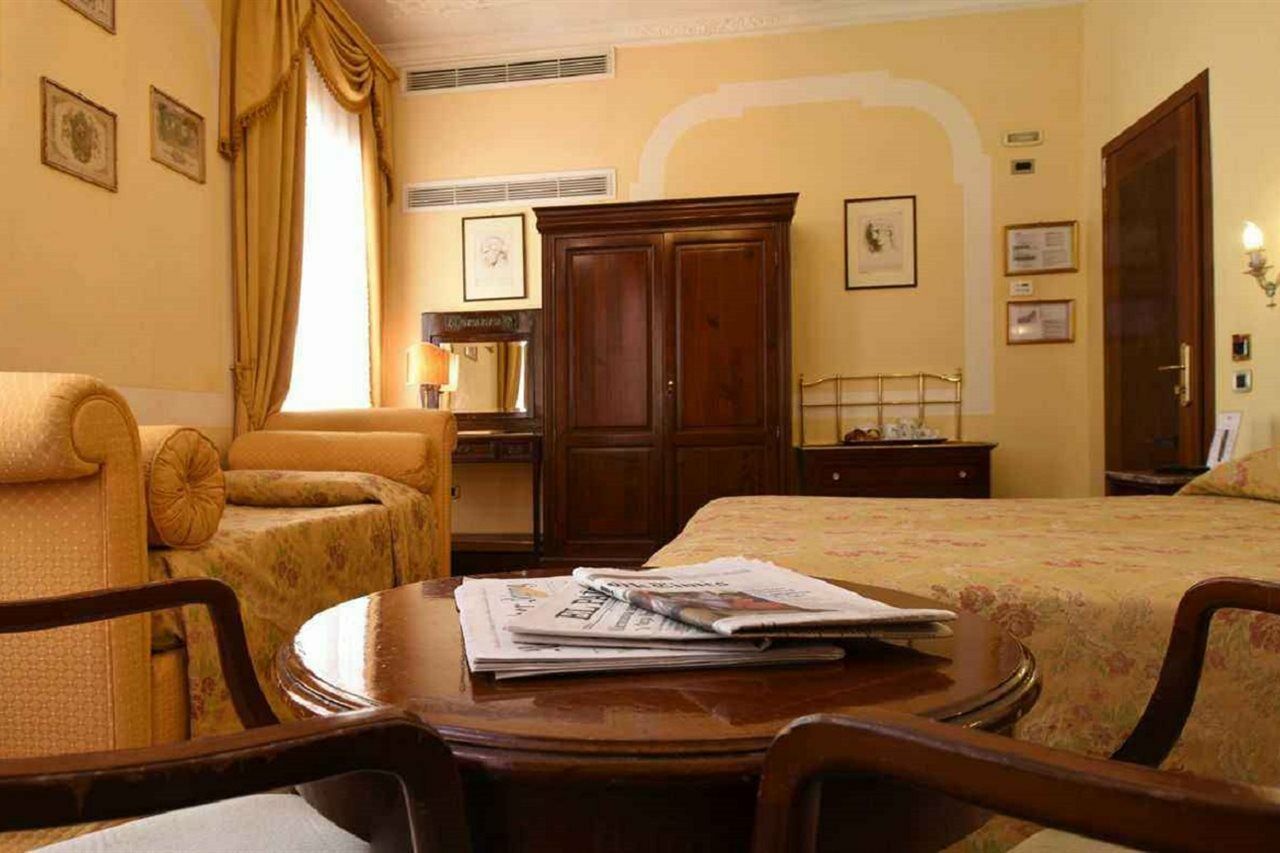 Hotel San Moisè Venezia Esterno foto