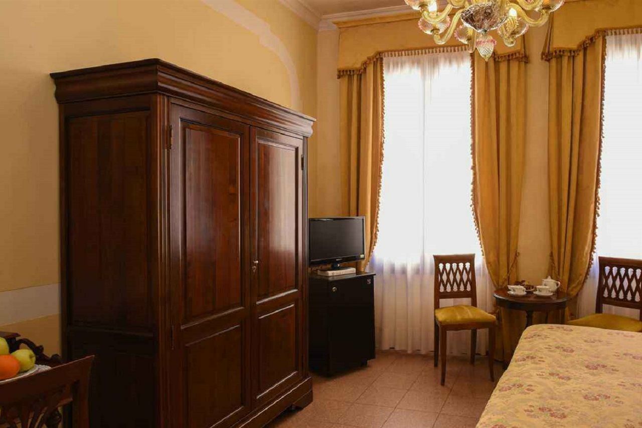 Hotel San Moisè Venezia Esterno foto
