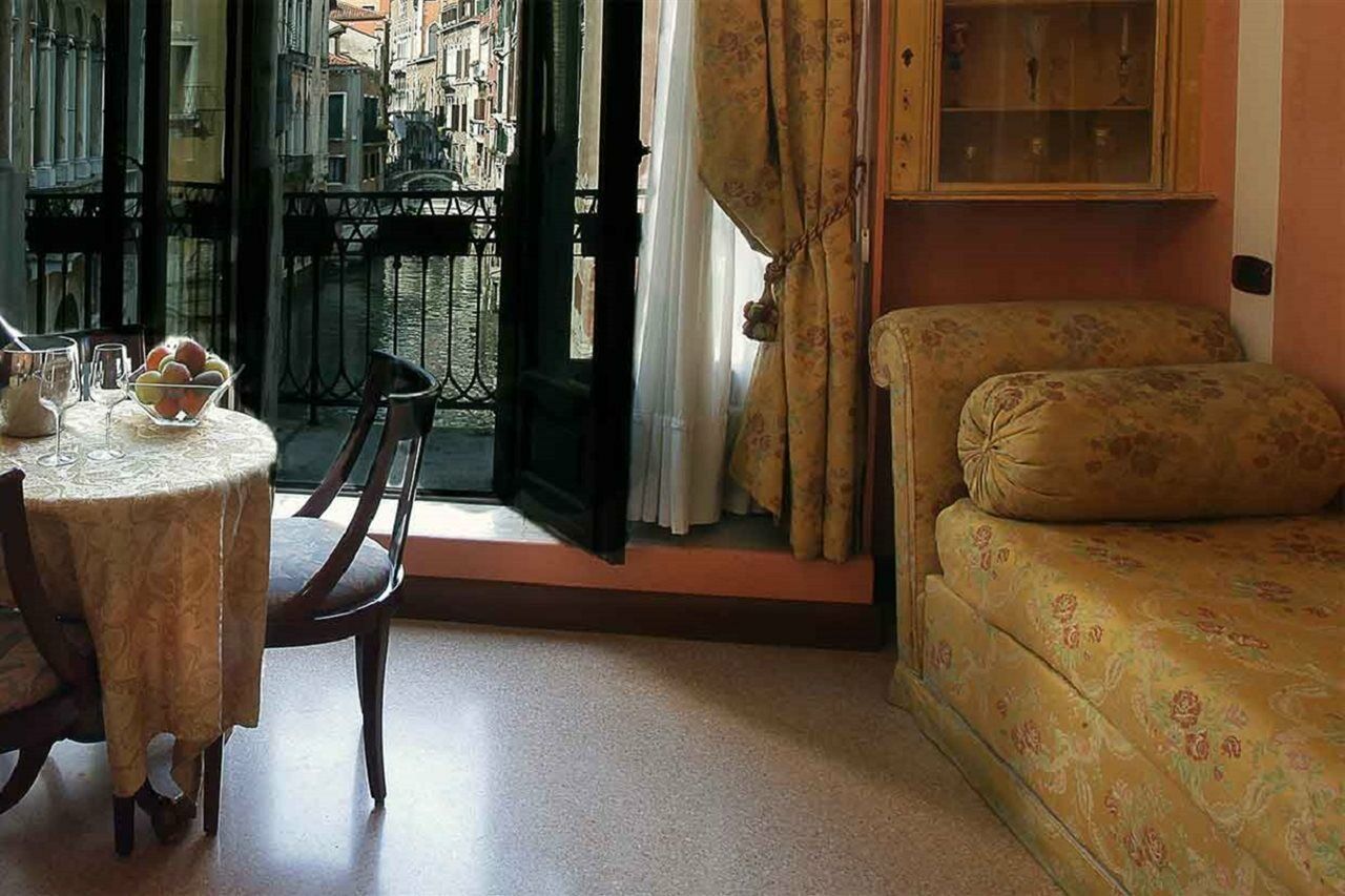 Hotel San Moisè Venezia Esterno foto